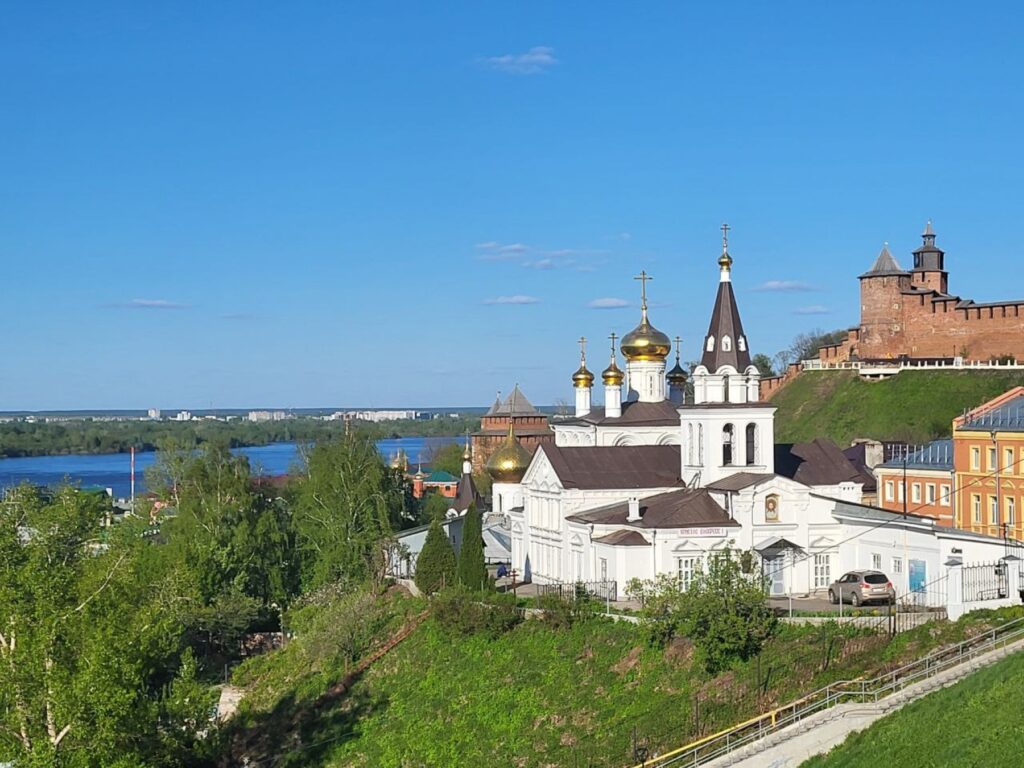 Ильинская ул. и Кремль